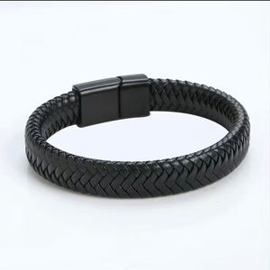 🆕 Men’s Black leather braided rope bracelet, with magnetic clasp.